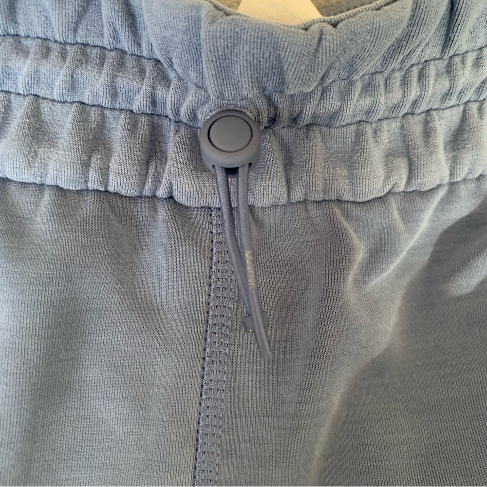 Lululemon Softstreme High-Rise Short 4" Women’s Sz 12 Oasis Blue - Picture 5 of 9